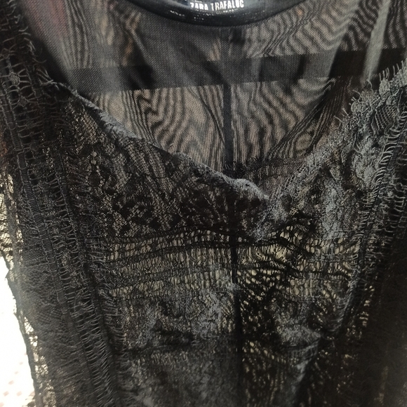 ZARA Black Sheer Lace see through  Blouse Ruffled Scalloped Sleeveless  Size S - Picture 3 of 15